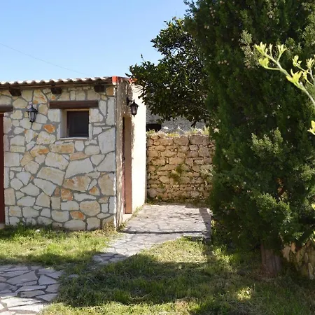 - Corfu Feriehus Makrádes